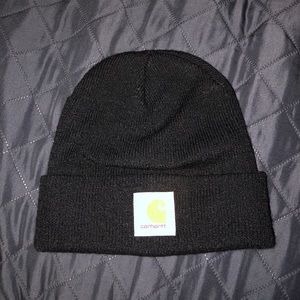 Black carhartt beanie